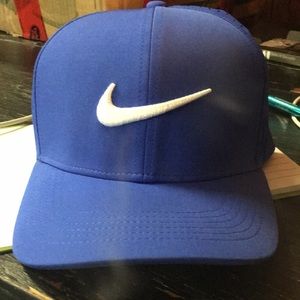 Brand new never worn NIKE hat